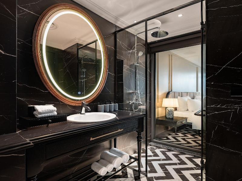 T Boutique Hotel image