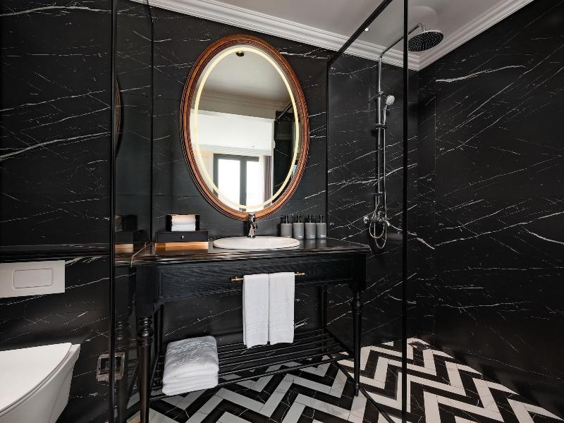 T Boutique Hotel image
