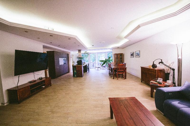 Große Und Voll Ausgestattete Apartments Im Grünen image