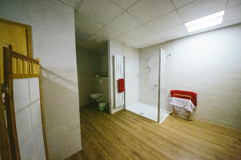 Große Und Voll Ausgestattete Apartments Im Grünen image