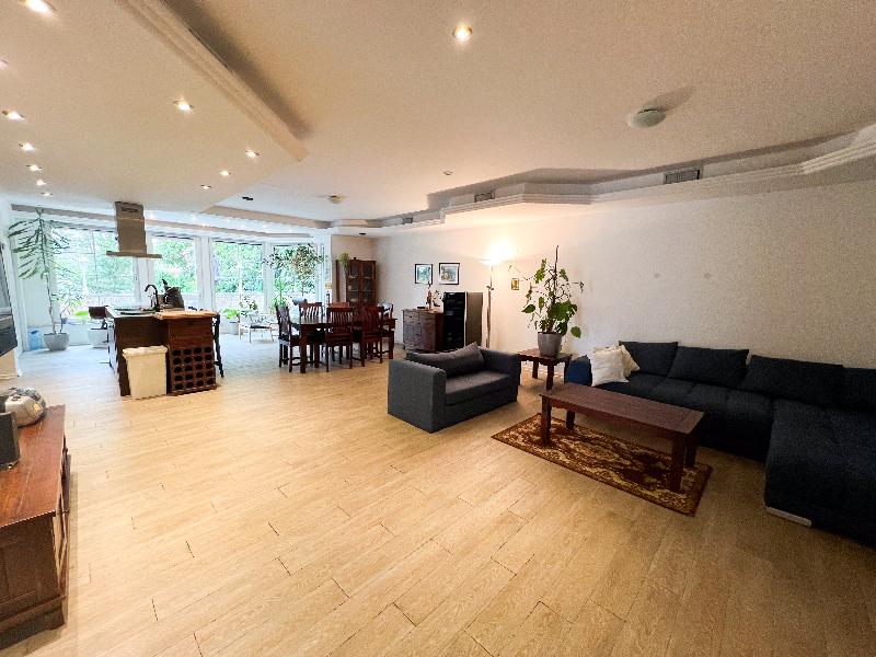 Große Und Voll Ausgestattete Apartments Im Grünen image