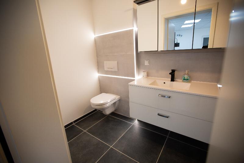 Große Und Voll Ausgestattete Apartments Im Grünen image