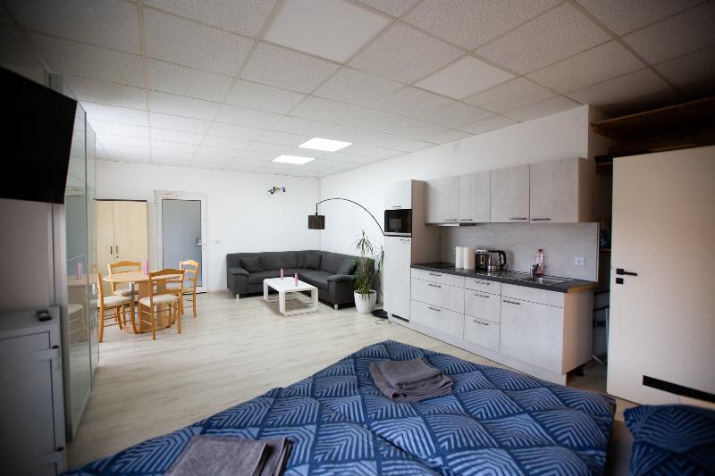 Große Und Voll Ausgestattete Apartments Im Grünen image