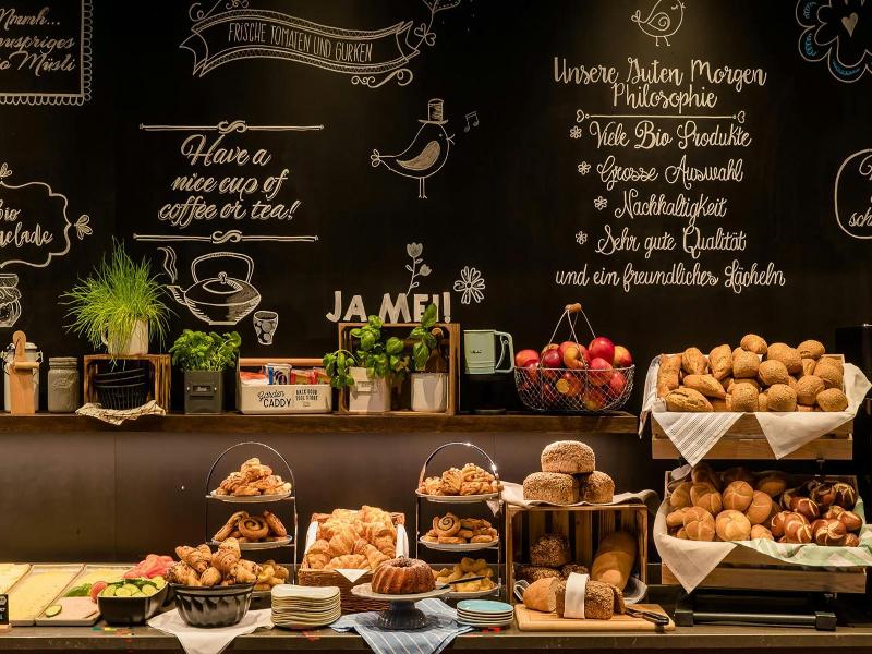 Motel One Amsterdam image