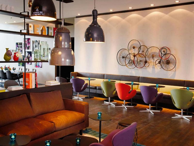 Motel One Amsterdam image
