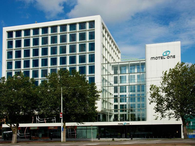Motel One Amsterdam image