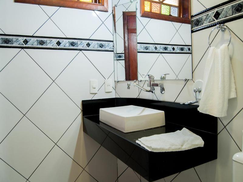 Refron Du Mar Pousada Paraty image
