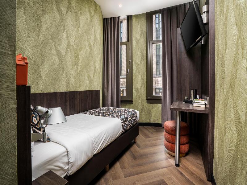 Hotel Damsquare image