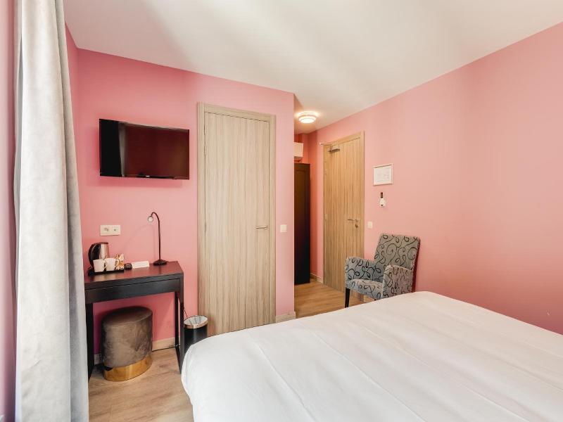Hotel Italia image
