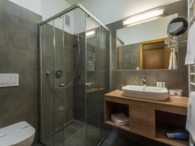 Sareza Hotel image