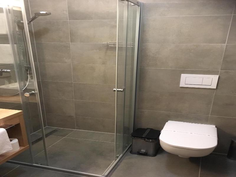 Sareza Hotel image