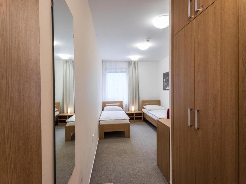 Sareza Hotel image