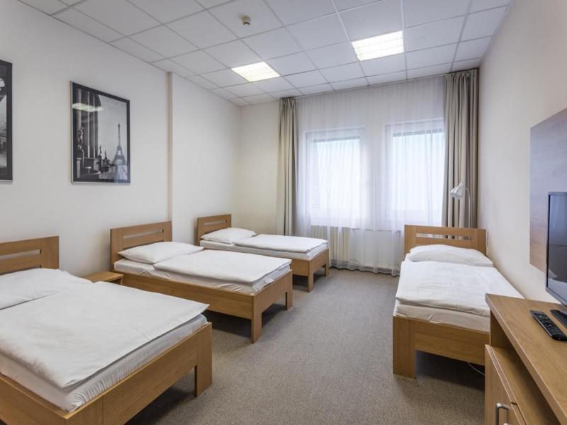 Sareza Hotel image