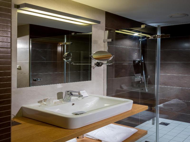 Sareza Hotel image