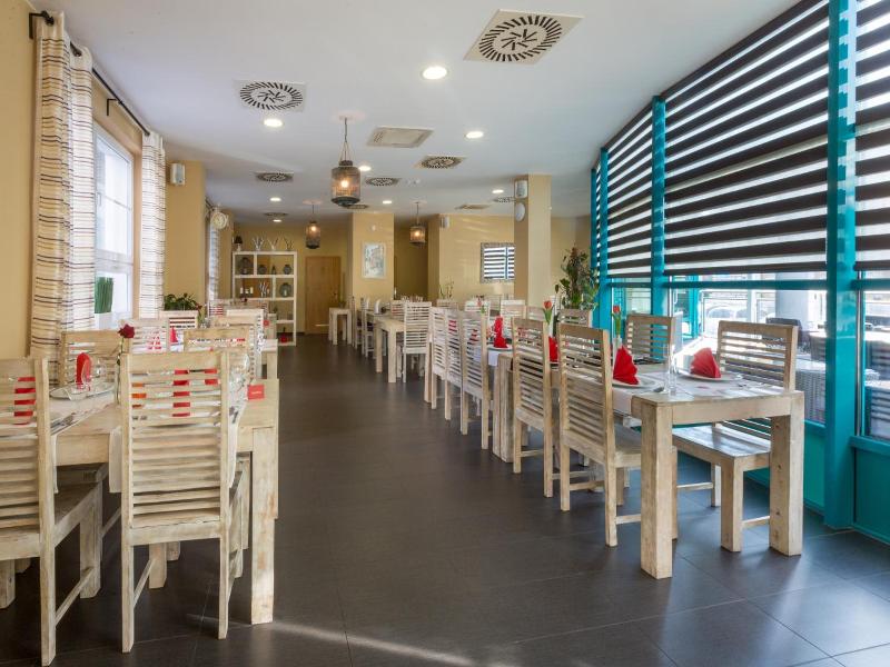 Sareza Hotel image