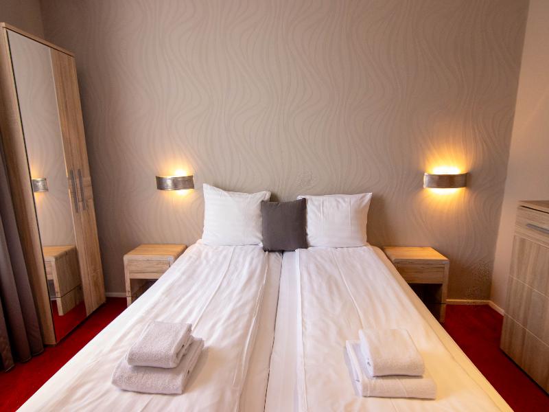 Grand Hotel Monopole image