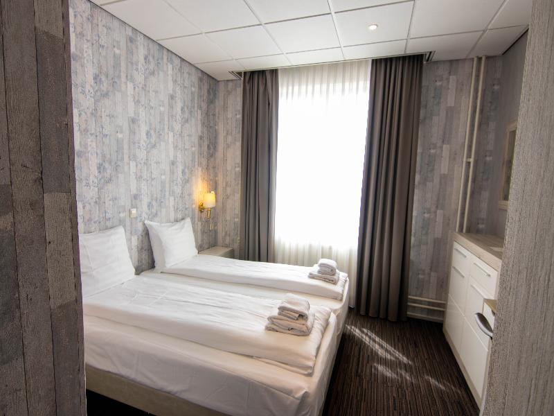 Grand Hotel Monopole image