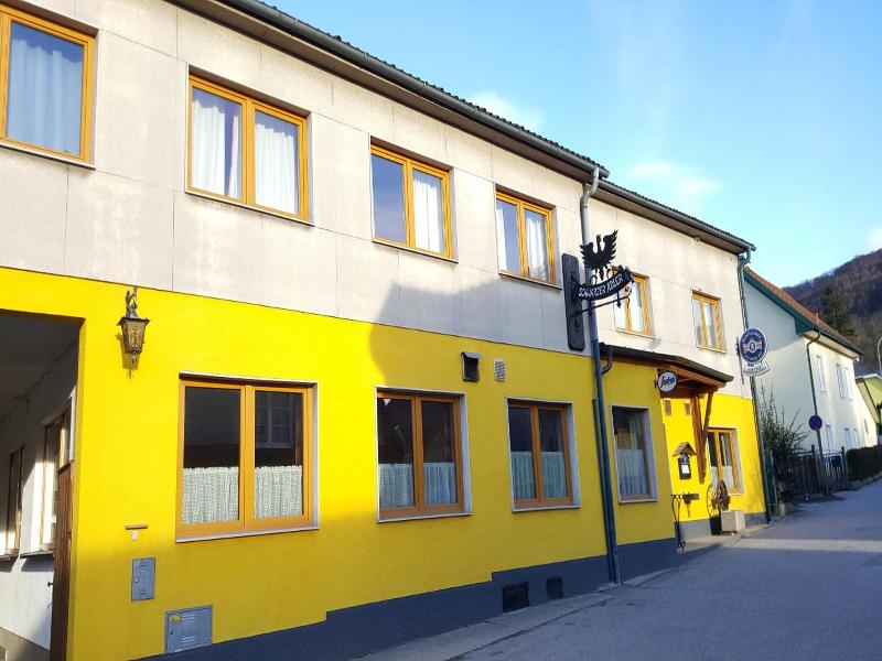 Gasthaus Schwarzer Adler image