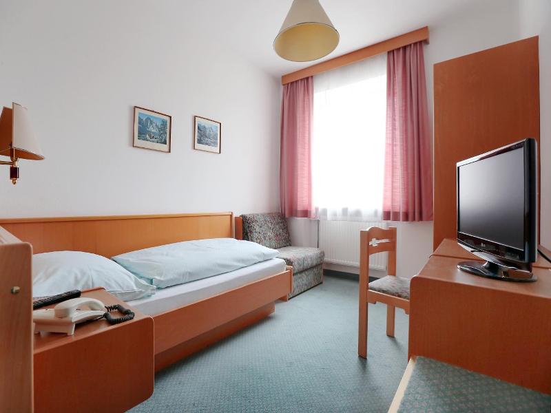 Gasthof Zur Linde image