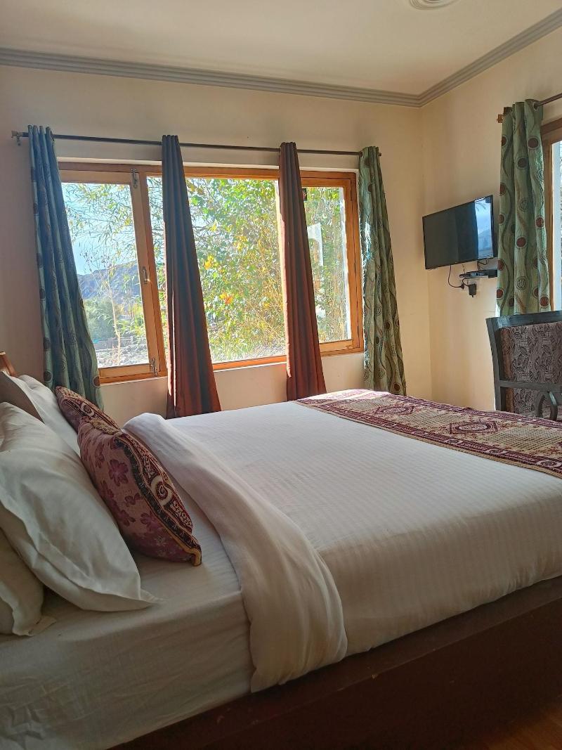Munna Palace image