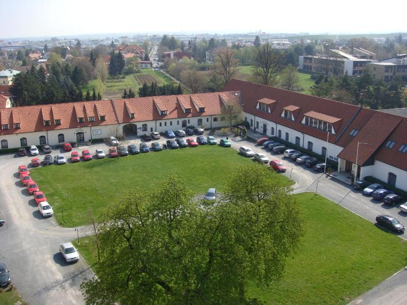 Hotel Floret image