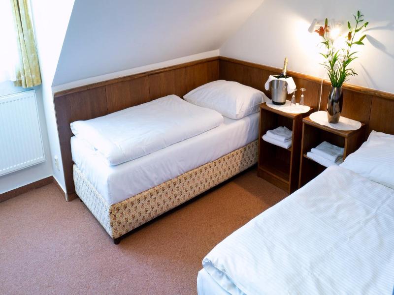 Hotel Floret image
