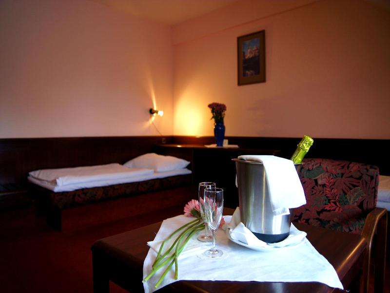 Hotel Floret image