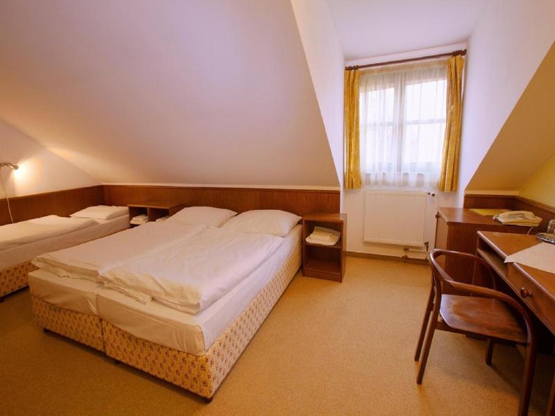 Hotel Floret image