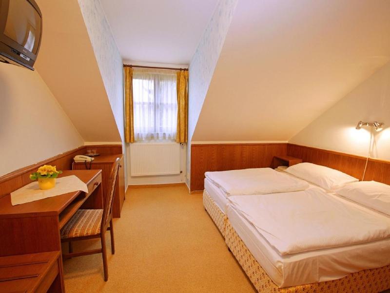 Hotel Floret image