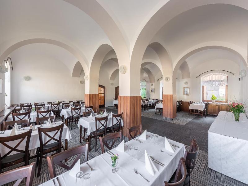Hotel Floret image