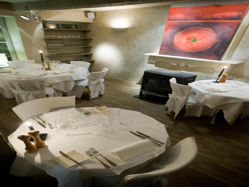 Hotel Le Clos Des Rv Collets image
