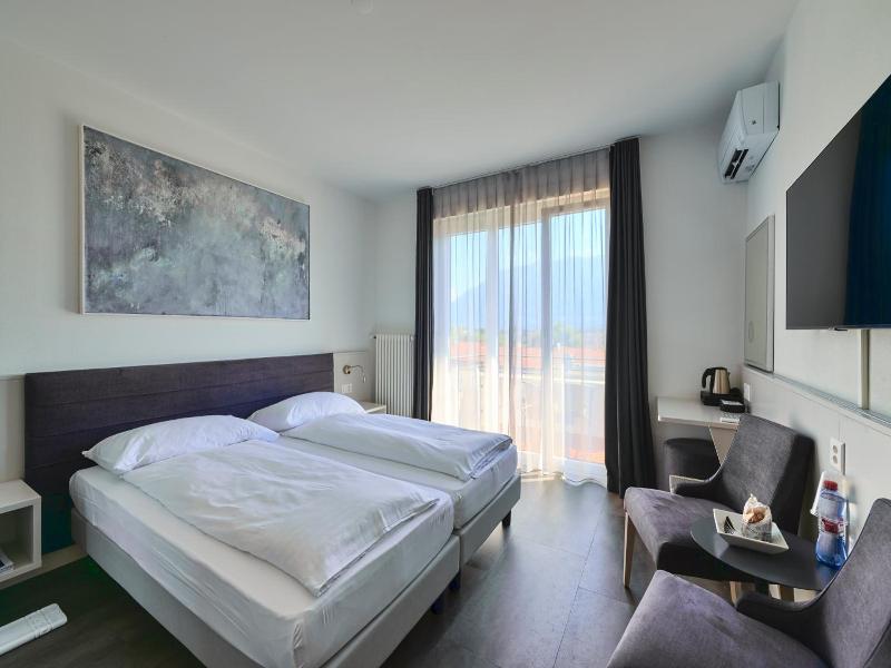 Hotel Luna Garni image