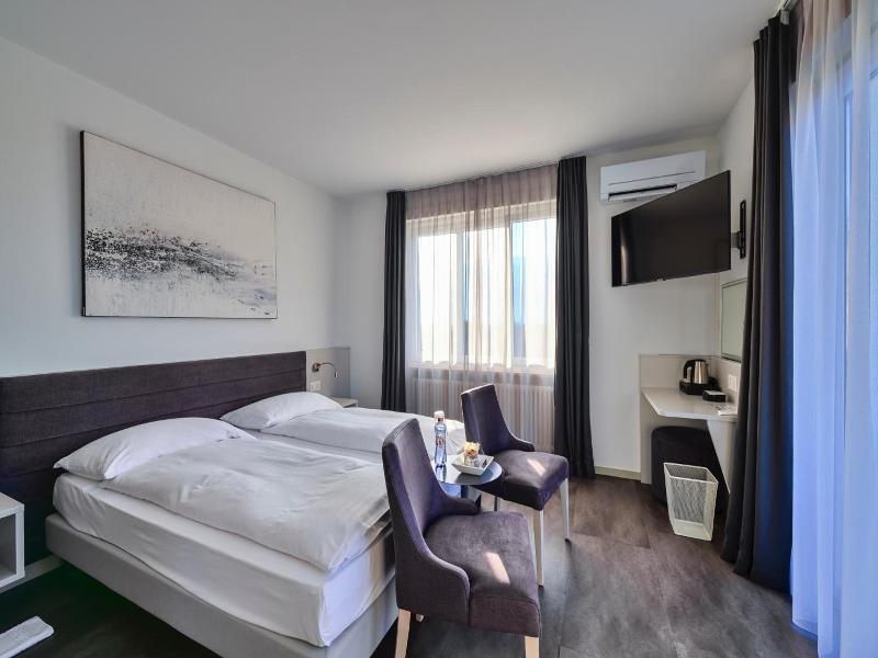 Hotel Luna Garni image