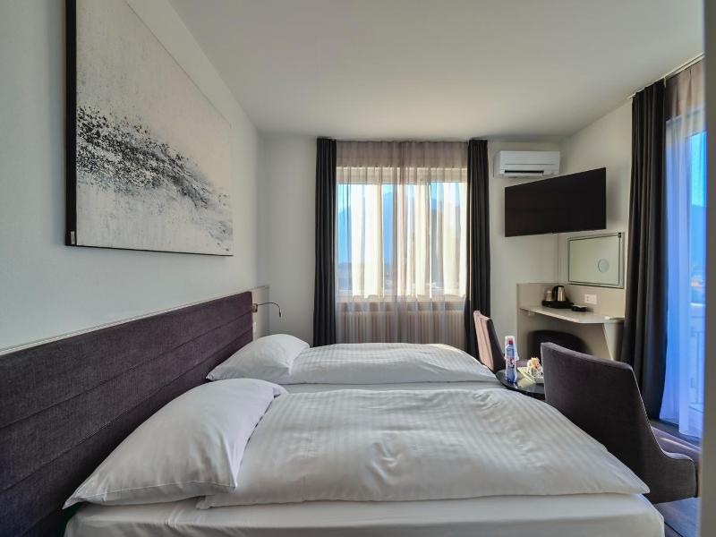 Hotel Luna Garni image