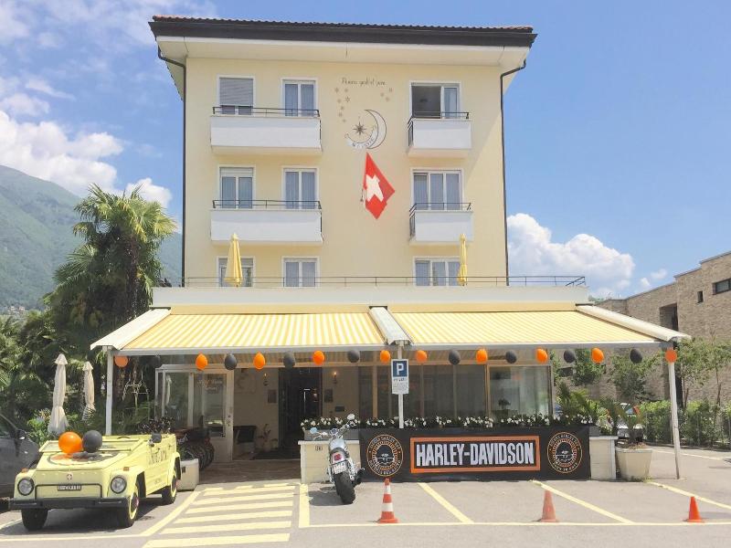 Hotel Luna Garni image