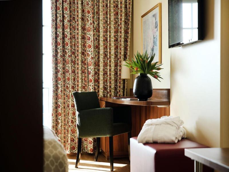 Hotel Rose image