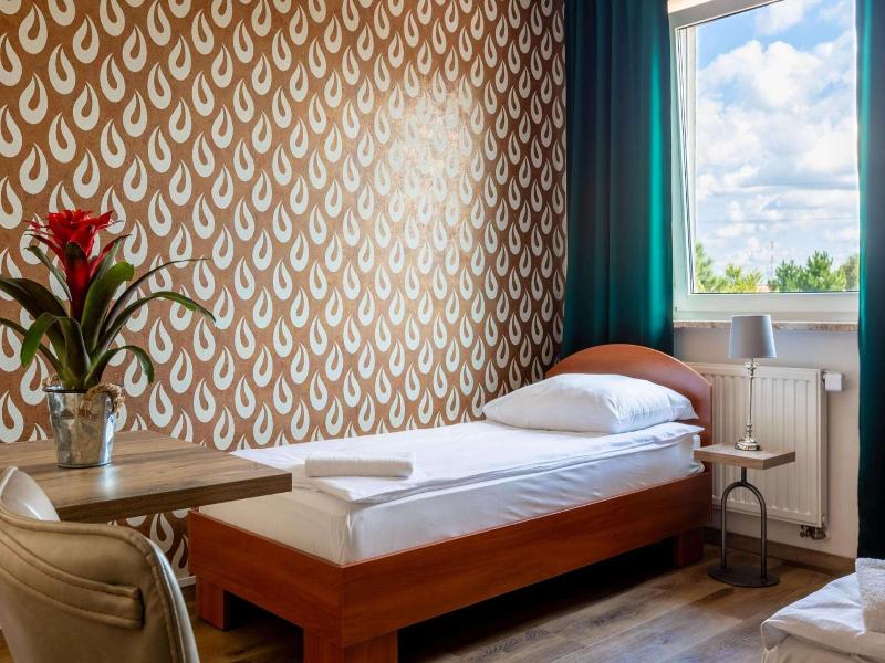 Hotel Zielonki image