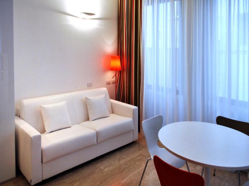 Bb Hotels Aparthotel Bocconi image