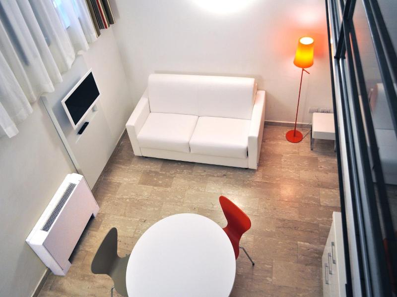 Bb Hotels Aparthotel Bocconi image
