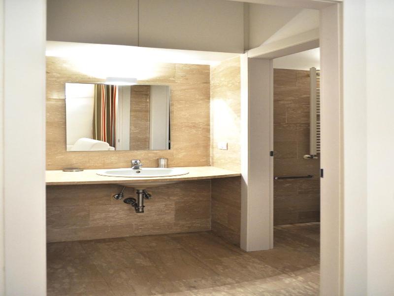 Bb Hotels Aparthotel Bocconi image