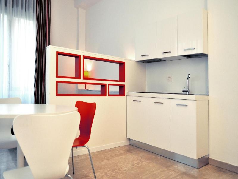 Bb Hotels Aparthotel Bocconi image