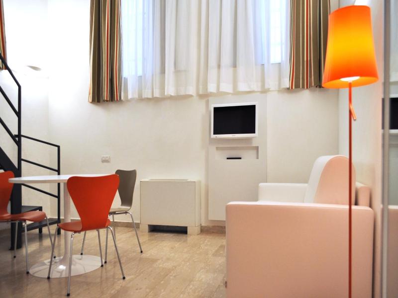 Bb Hotels Aparthotel Bocconi image