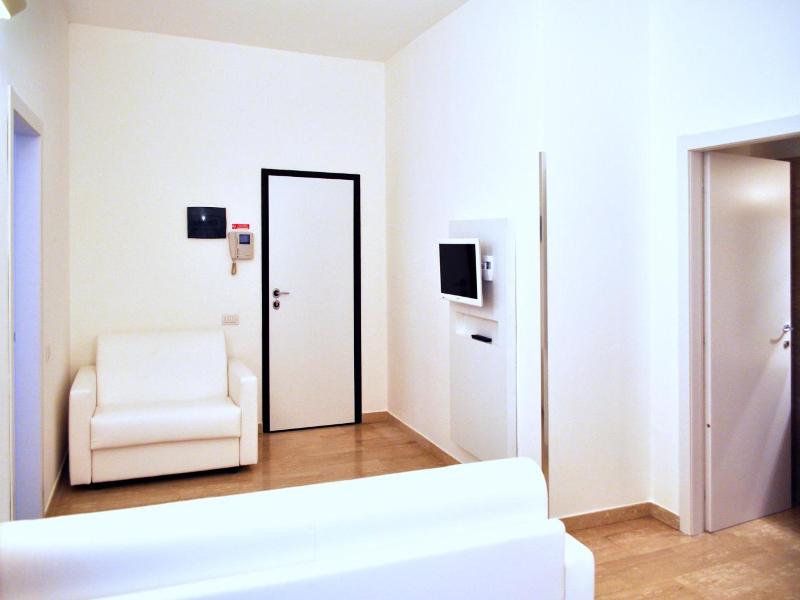Bb Hotels Aparthotel Bocconi image