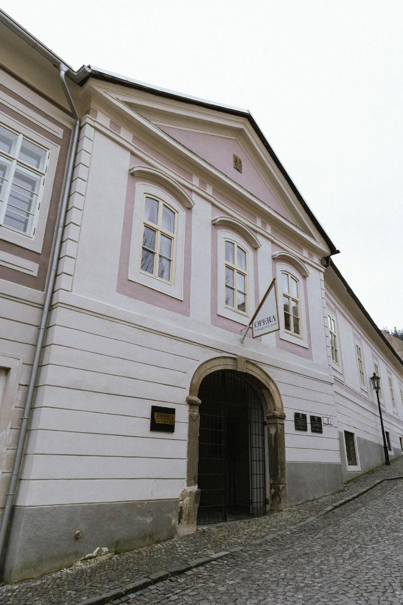 Opera Apartments