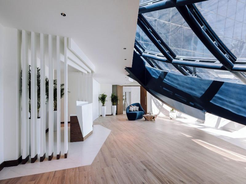 Me Dubai Residences image