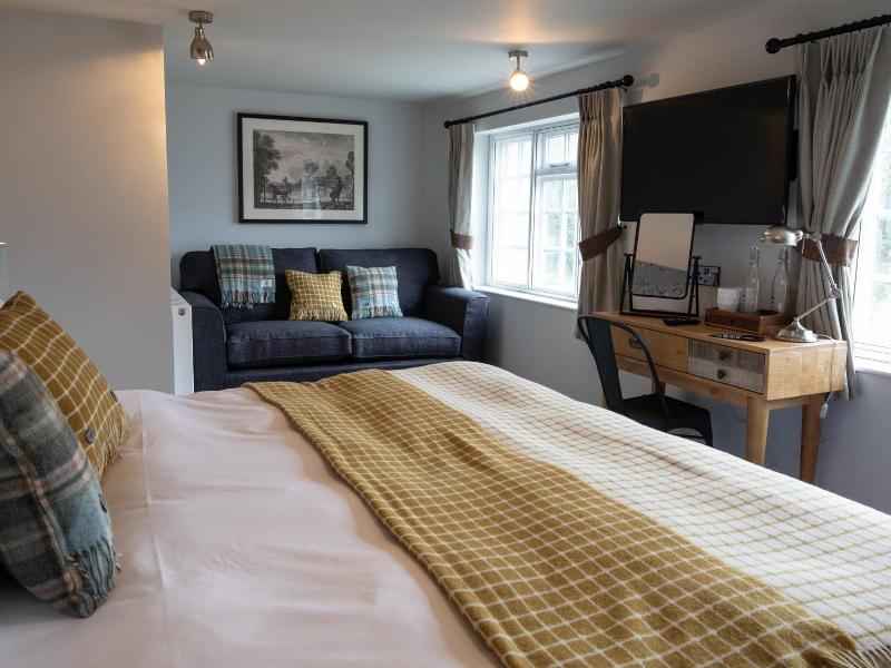 The Exeter Inn image