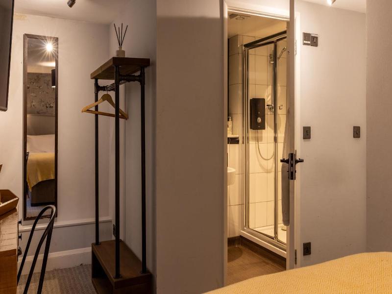 The Exeter Inn image
