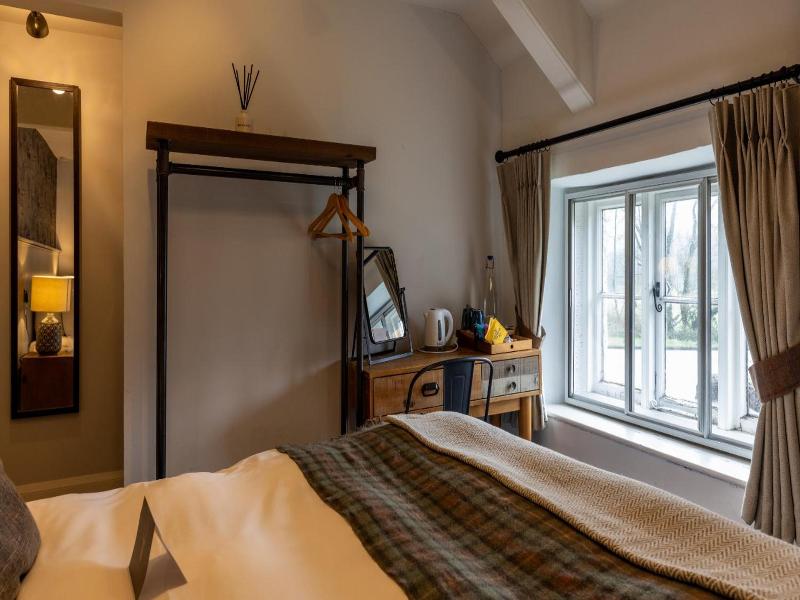 The Exeter Inn image
