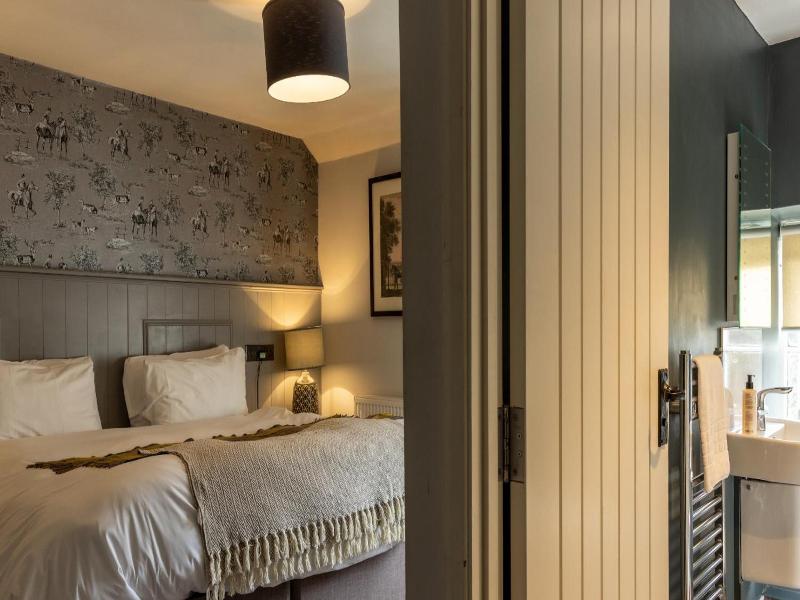 The Exeter Inn image