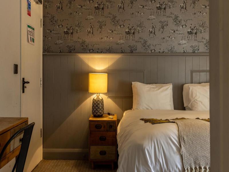 The Exeter Inn image